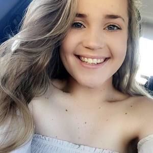 Meet your Posher, Casey